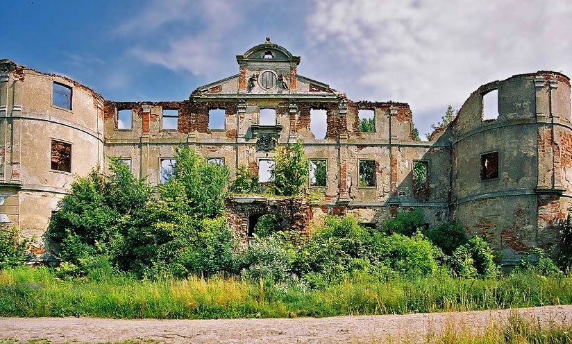 Pałac w Czerninie, Poland, Poland
